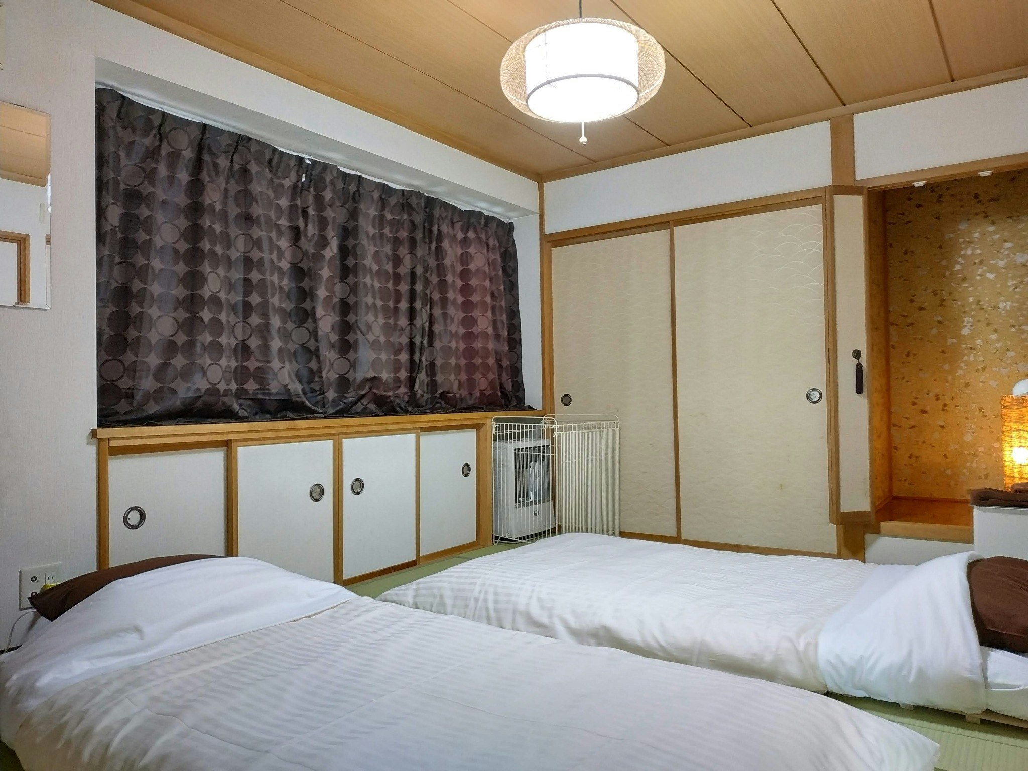 現在1階貸切共用なし(コロナ対策中)Bay View House / Tatami Room
